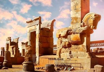 جاذبه‌های دیدنی اطراف شیراز و معرفی تورهای حرفه‌ای یک‌روزه با شیراز رویداد