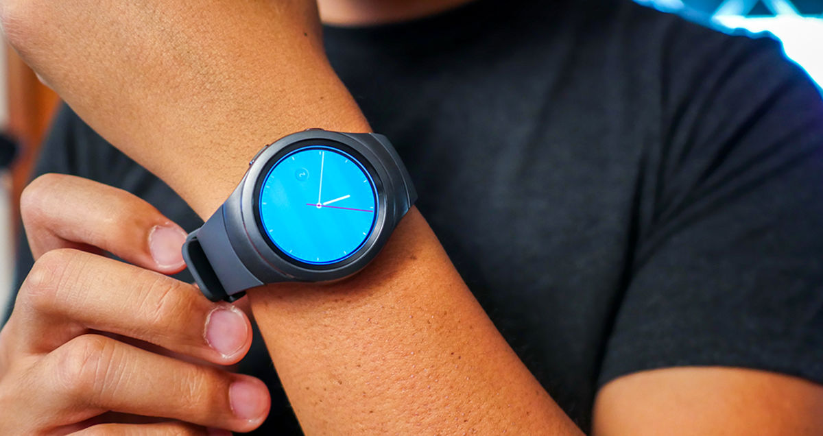 ساعت هوشمند Gear S2 سامسونگ بعد از گذشت 3 سال همچنان به روزرسانی می‌شود