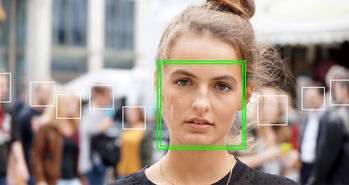 شناسایی ترس با استفاده از فناوری تشخیص چهره آمازون!