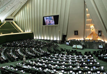 اصل 85 قانون اساسی چیست؟ | چرا نمایندگان به بررسی طرح صیانت طبق این اصل رأی دادند؟