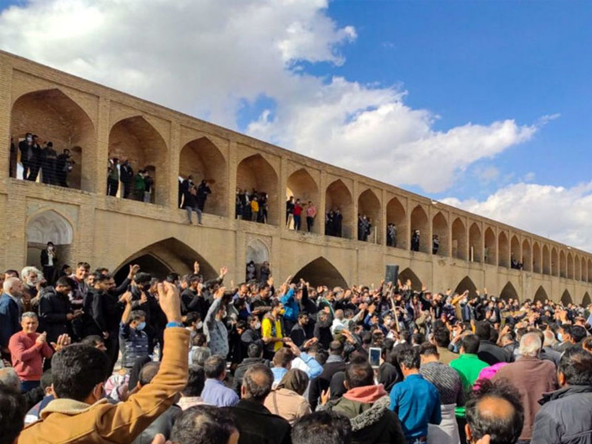 اعتراضات کشاورزان اصفهانی از کجا آب میخورد؟ | چرا زاینده رود خشکید؟