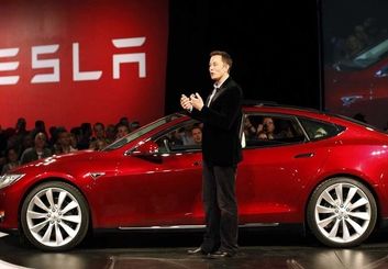 پیش خرید خیره کننده خودرو تسلا ۳