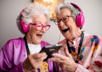 پایان شکاف دیجیتال؛ نسل خاکستری آنلاین‌تر از همیشه